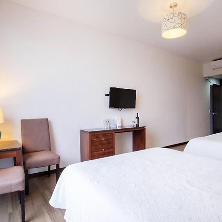 Blaze Hotel & Suites Пуерто Валярта Екстериор снимка