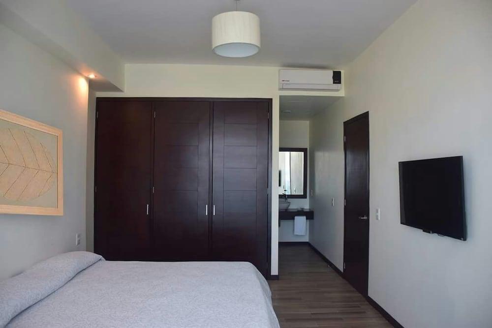 Blaze Hotel & Suites Пуерто Валярта Екстериор снимка